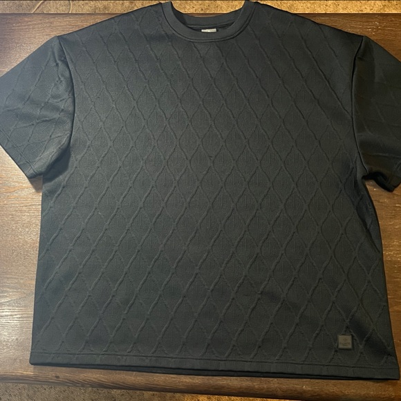 Men's Classic Black Diamond Pattern Tee - Picture 1 of 7
